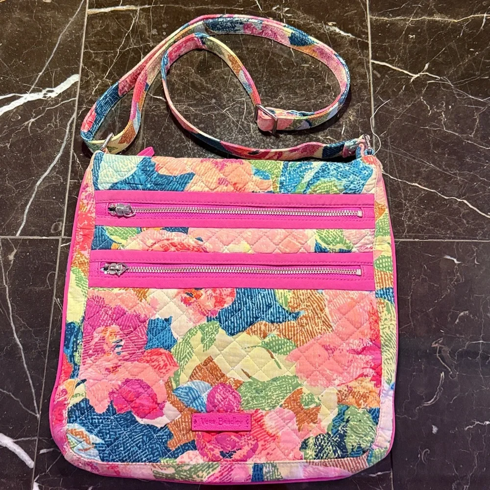Bright floral print Vera Bradley crossbody purse - Picture 3 of 7